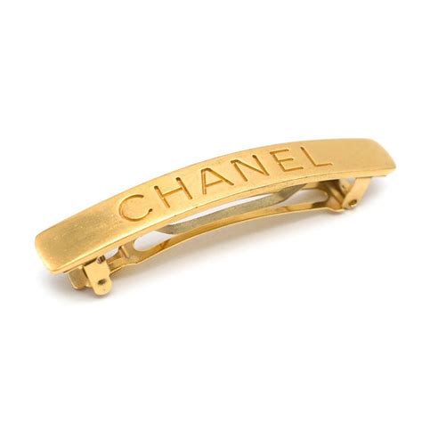 chanel logo hair clip